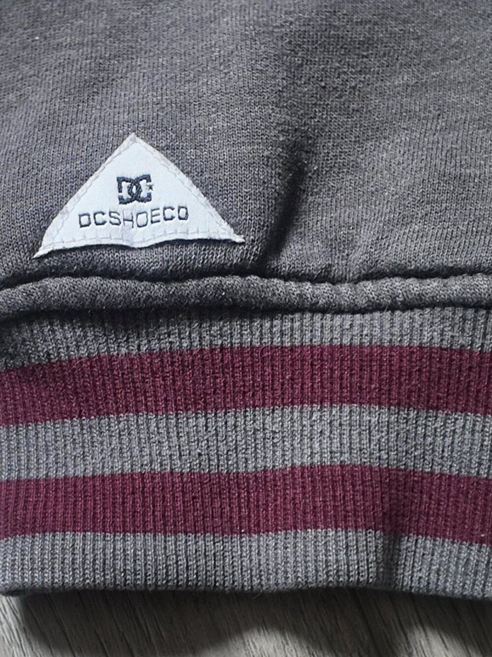 DC Shoes Varsity Bomber Jacket Full Zip Burgundy and Grey Men's Size Large (L) - Picture 4 of 6
